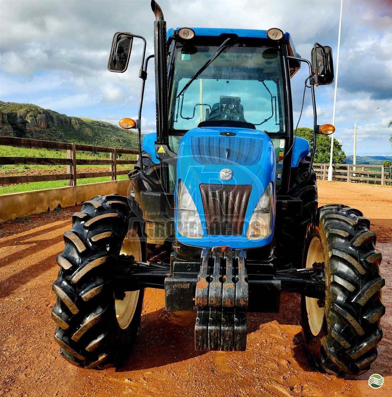 TRATOR NEW HOLLAND NEW TL 75 Tração 4x4 VR Agronegócios ARAXA MINAS GERAIS MG